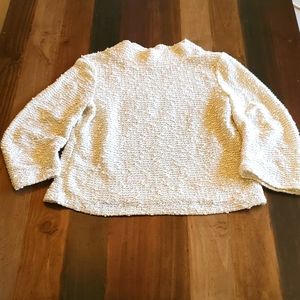 Ivory cropped sweater. Vince Camuto. Size XS.